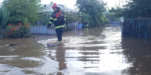 PAG 3 MAIN Inundații la Slobozia Conachi 2 FOTO ISU galați jpg