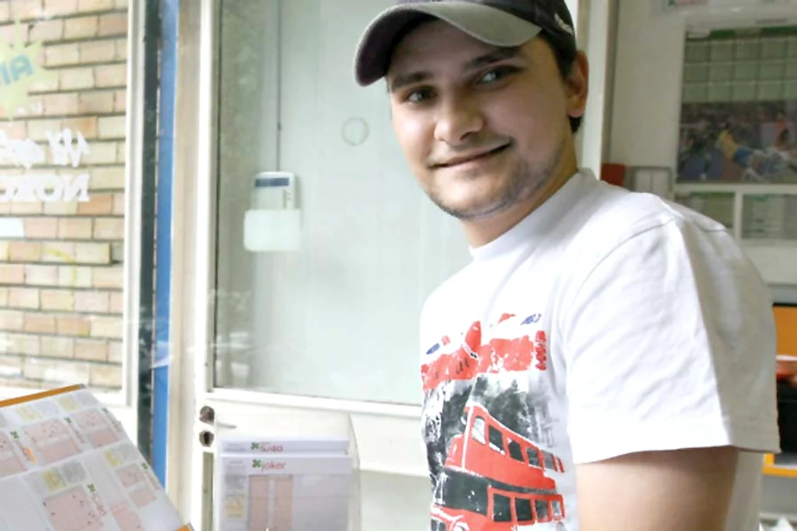 15 cititori au câştigat câte un superbilet