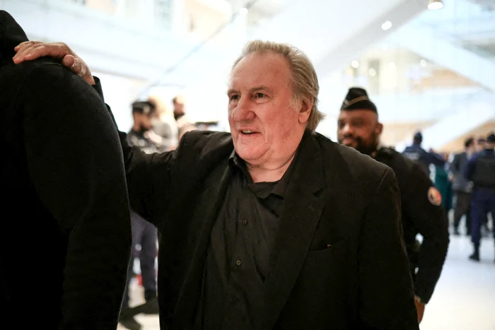 Procesul lui Gérard Depardieu a început marți, 25 marie. FOTO: X / @humanite_fr