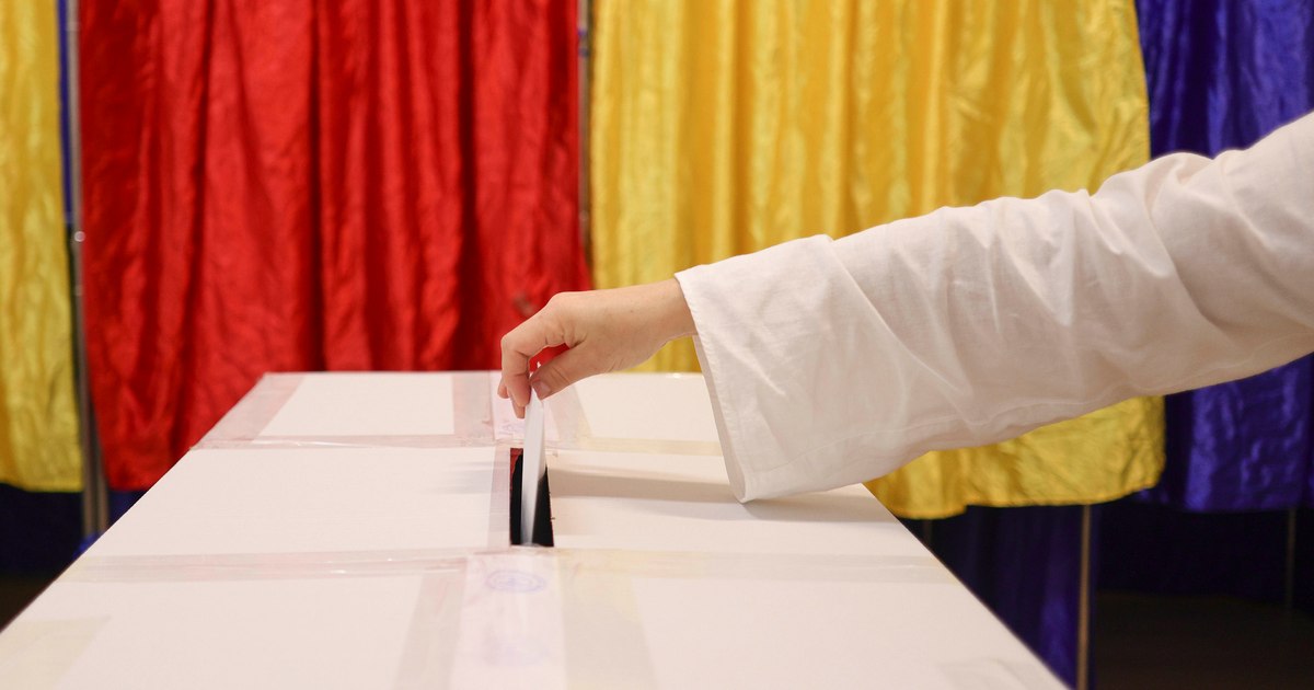 Cum ar vota românii dacă duminică ar avea loc alegeri parlamentare. Diferența care desparte PSD de PNL