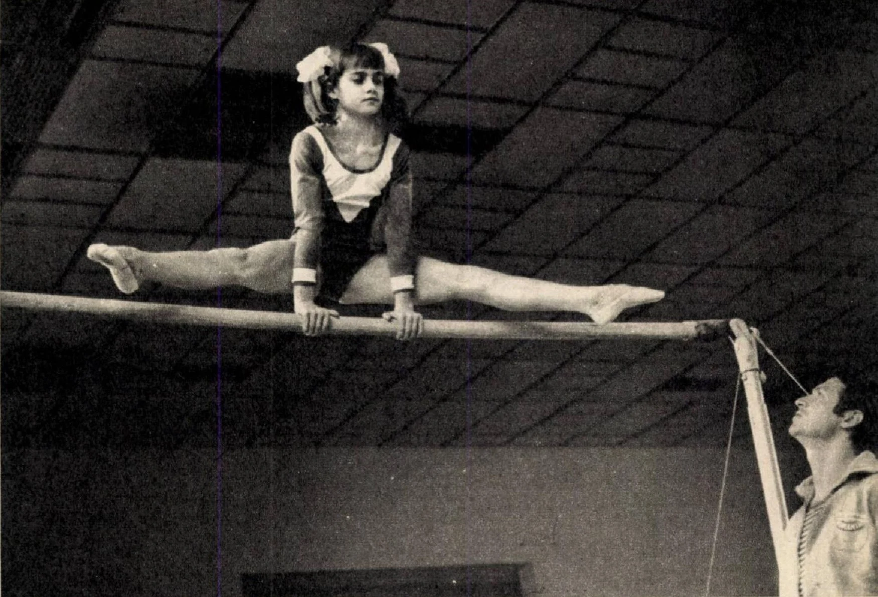 Cum a ajuns Nadia Comăneci la gimnastică. Povestea primei note de 10
