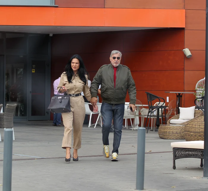 Ilie Năstase și soția au ieșit la cumpărături de mobilă nouă