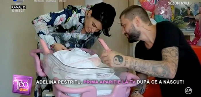 Cei doi părinţi emoţionaţi