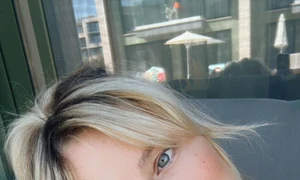 Laura Cosoi jpg