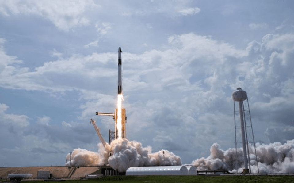 SpaceX a lansat 49 de sateliți Starlink