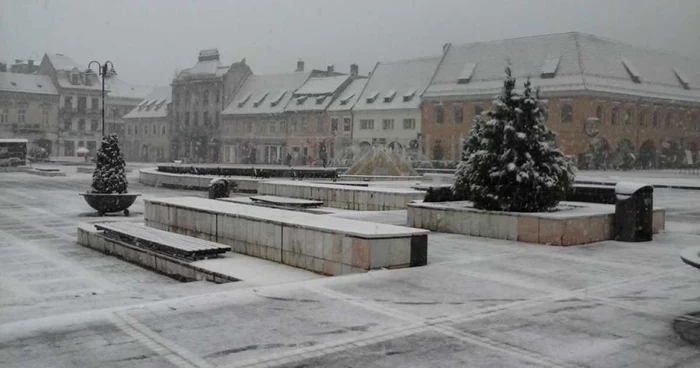 În Braşov a nins ca în miezul iernii FOTO Adevărul