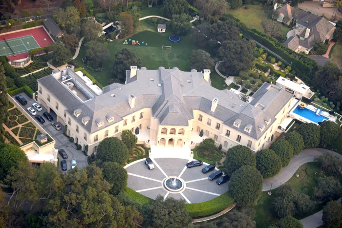 Așa arată palatul vândut cu 120 de milioane de dolari