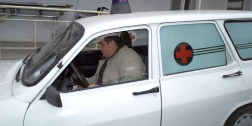 Ambulanţa spitalului a fost trasă pe dreapta pentru că era veche şi se strica des