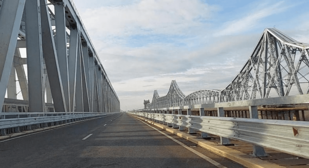 Se reiau lucrările la podurile dunărene: Unde se vor institui restricții de circulație și ce lucrări vor fi realizate
