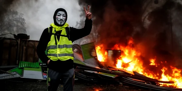 protest paris vestele galbene masca anonymous 1 decembrie foto AFP