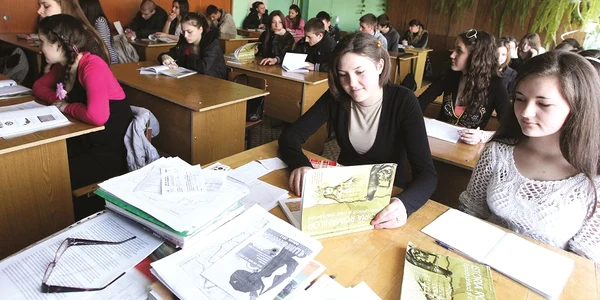 Din toamna viitoare, elevii vor învăța din manuale noi, intitulate „Istoria Românilor și Universală“