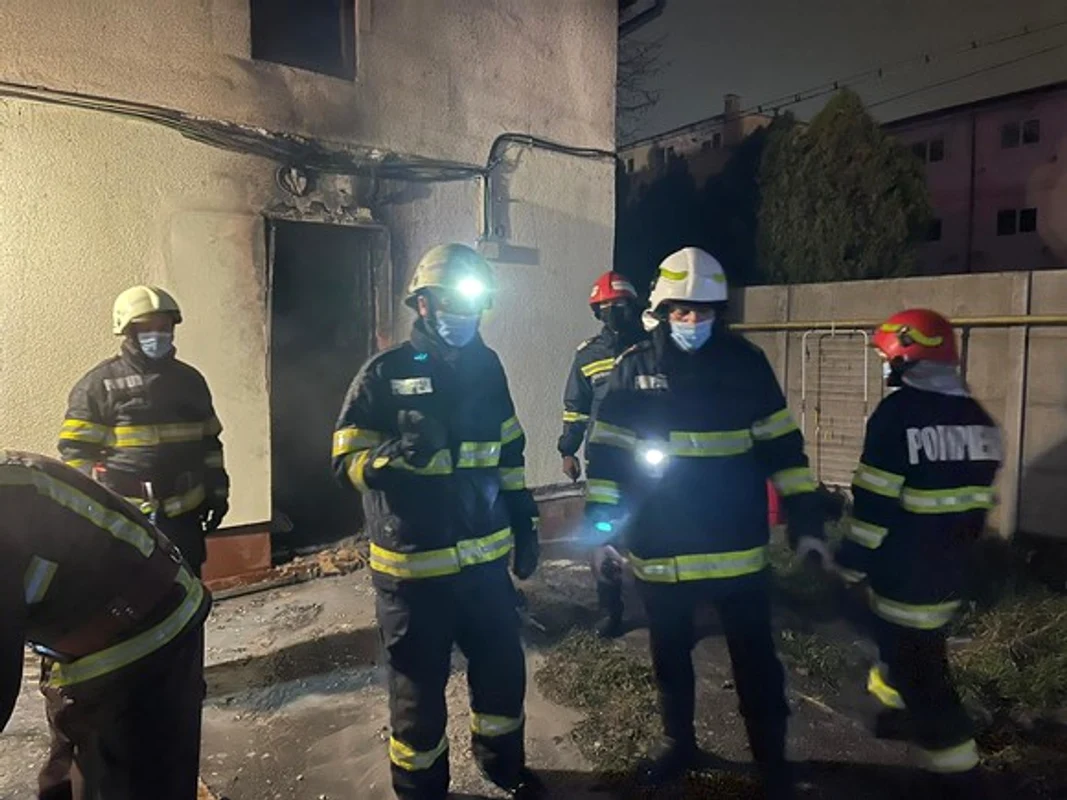 pompieri incendiu spital ploiesti jpeg