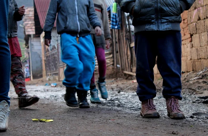 O treime dintre membrii comunităţii sunt copii FOTO Primăria Jibou