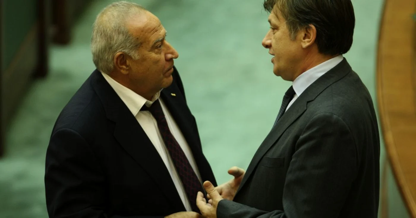 Preşedintele fondator al PC Dan Voiculescu, alături de liderul PNL Crin Antonescu FOTO Arhiva Adevărul
