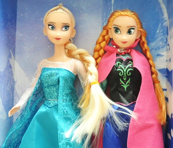 
    Păpuşile Frozen sunt mai populare printre fetiţe decât cele BarbieFoto: Aliexpress.com  