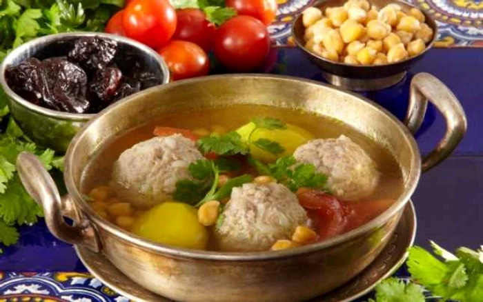 Trebuie să încerci această reţetă de ciorbă de perişoare!