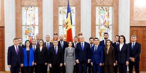 Cabinetul Munteanu juramint FOTO Presedinte md jpg