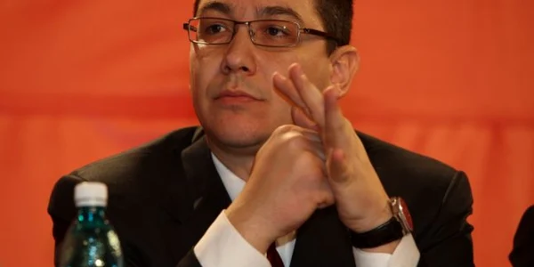 Victor Ponta a declarat că nu a plecat de la Craiova cu aeronavă militară  