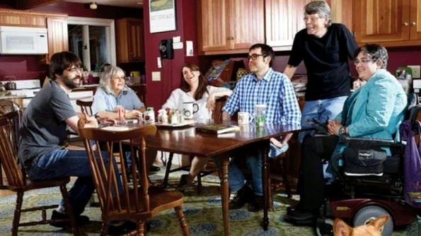 Familia lui Stephen King, o familie de scriitori trăsniţi jpeg