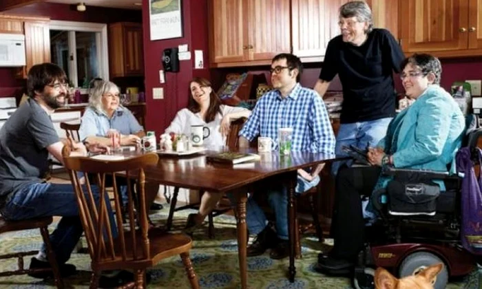 Familia lui Stephen King, o familie de scriitori trăsniţi jpeg