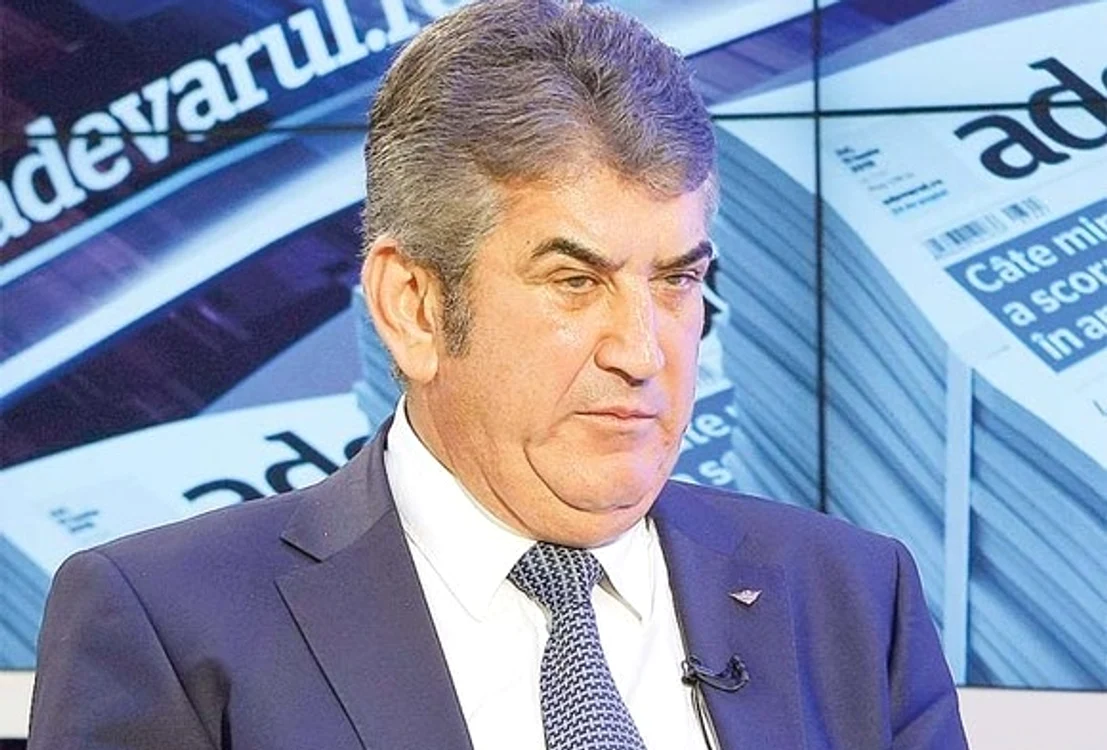 
    Gabriel Oprea a făcut, luni, declarații despre accident, după ce, duminică, președintele Klaus Iohannis i-a pus în vedere să facă acest lucruFoto: Adevarul  