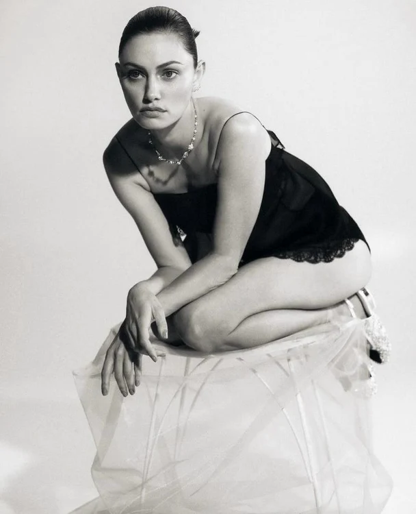 Phoebe Tonkin s-a schimbat total din 2010 / Sursă foto: Instagram