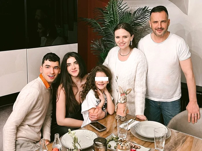 Cristina și Mădălin au o familie numeroasă. Foto: social media