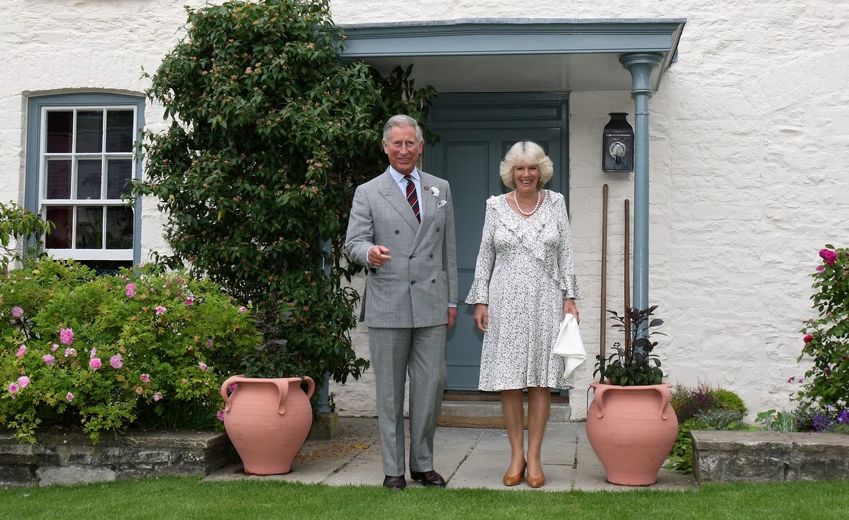 Regele Charles şi Regina Camilla au renovat casa ţinând cont de tradiţiile galeze. Profimedia