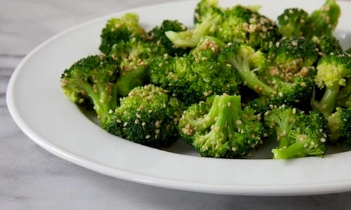 broccoli cu lamaie si susan jpeg