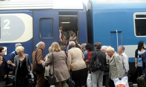 tren aglomeratie sfanta parscheva calatori gara jpeg