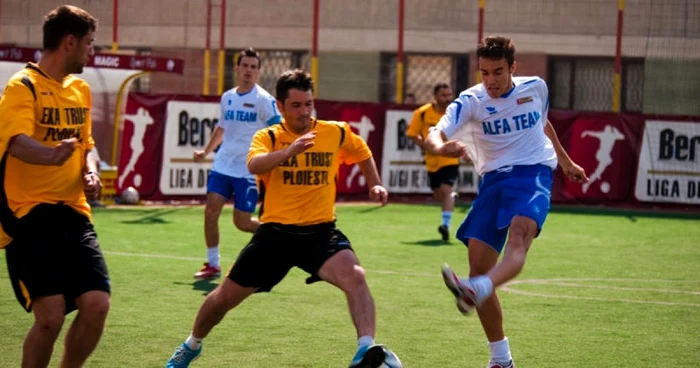 Primele opt echipe se vor califica în play-off