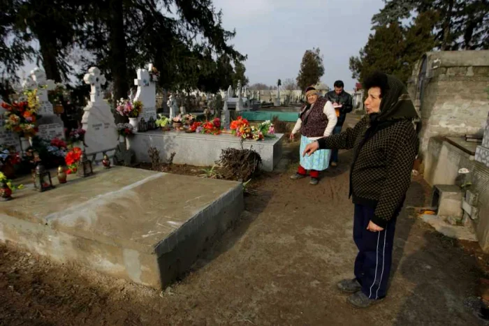 Totul s-a petrecut într-un cimitir din Vâlcea