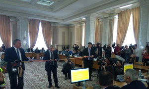 Pînă cînd? jpeg