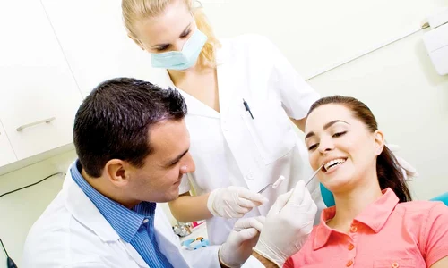 12 13 sante dentist stomatolog shutterstock 37881973 jpeg