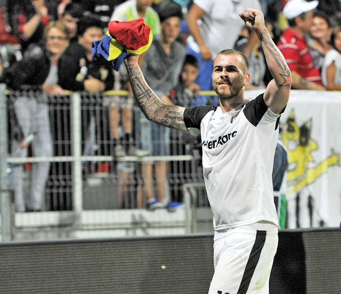 
    Denis Alibec este  cel mai valoros  jucător al Astrei,  el ducând practic  echipa spre titluFOTO: Sportpictures.eu   