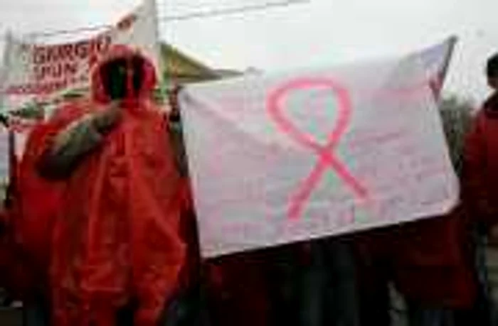 Tratamentul bolnavilor cu HIV/SIDA din România este asigurat doar în proporţie de 40%, potrivit UNOPA FOTO Arhivă