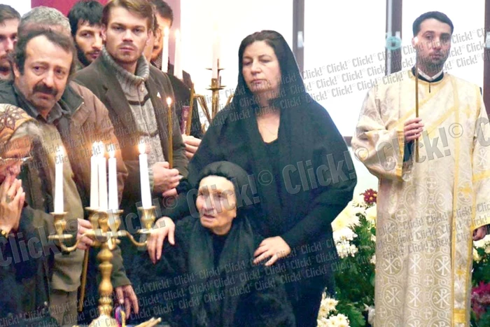 Şi-au dat mâna la mormântul actorului