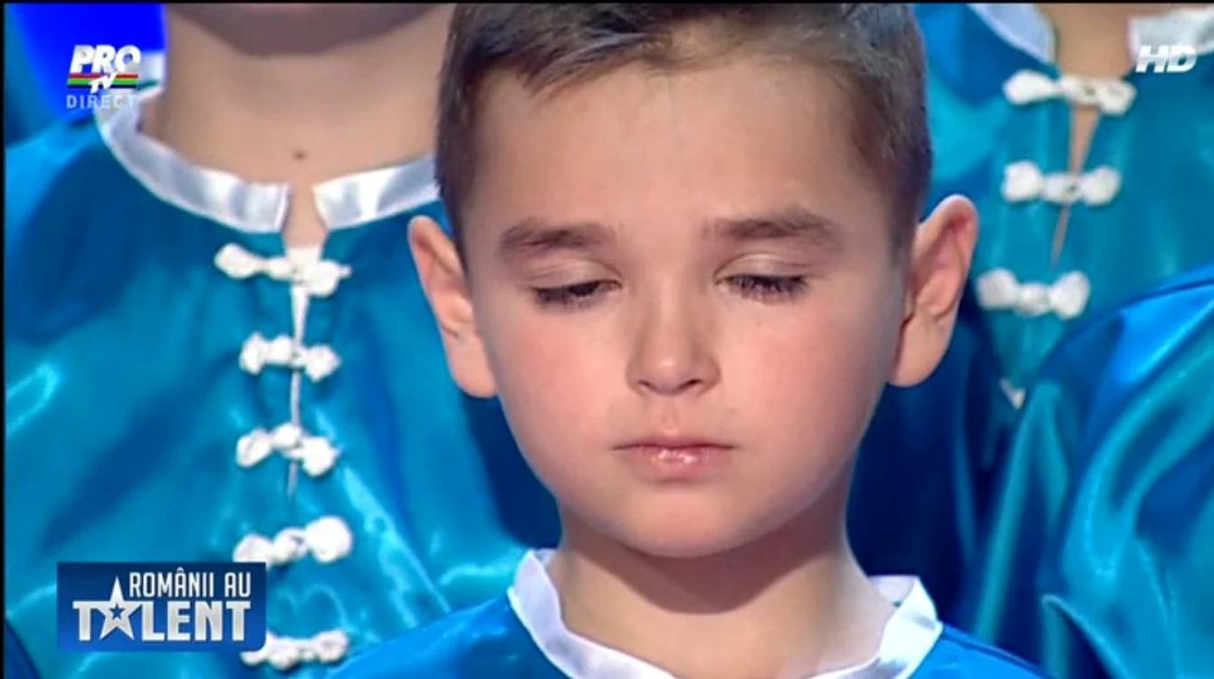 
    Băieţelul nu a rezistat emoţiilor avute FOTO Pro TV  