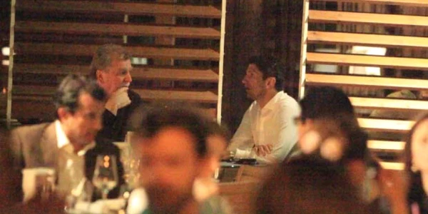 Dinu Gheorghe şi Răzvan Lucescu, surprinşi de paparazzi Click!