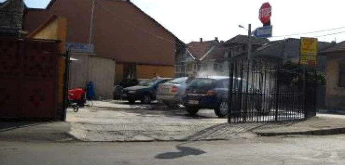Turnu Severin: În vreme de criză, spălătoria auto e o afacere prosperă