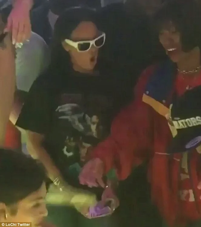 bani striptease  riri jpeg