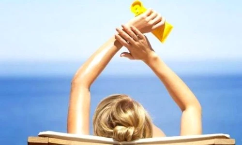  Doua reţete de loţiuni de plajă pe care ţi le poţi prepara singură  Fă ţi loţiune bronzantă acasă! jpeg