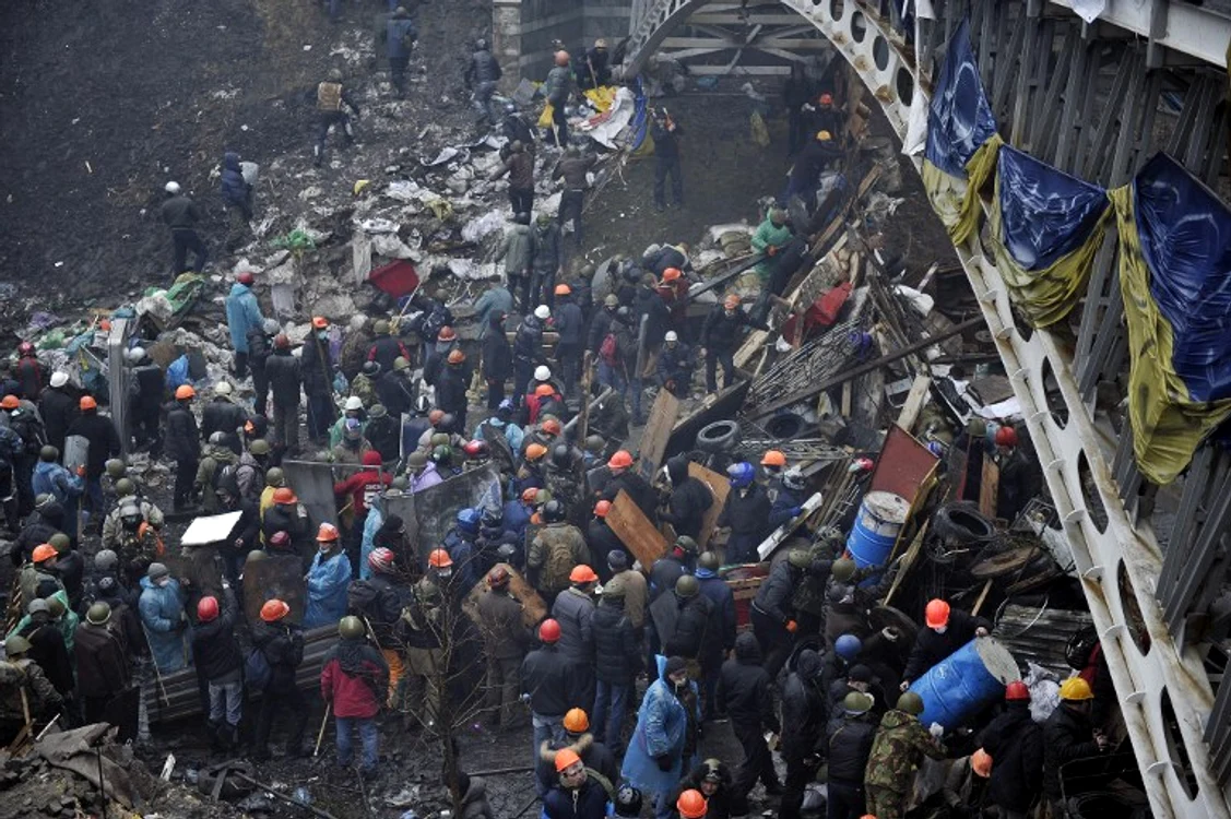 
    O nouă zi de proteste sângeroase la Kiev (foto: Afp)  