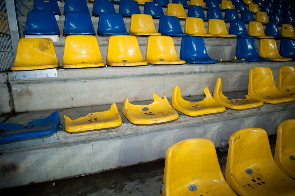 distrugeri stadion ploiesti
