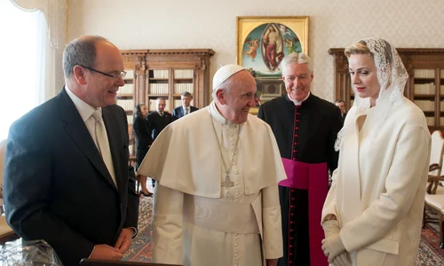 Papa Francisc Charlene și Albert de Monaco GettyImages 505506080 jpg