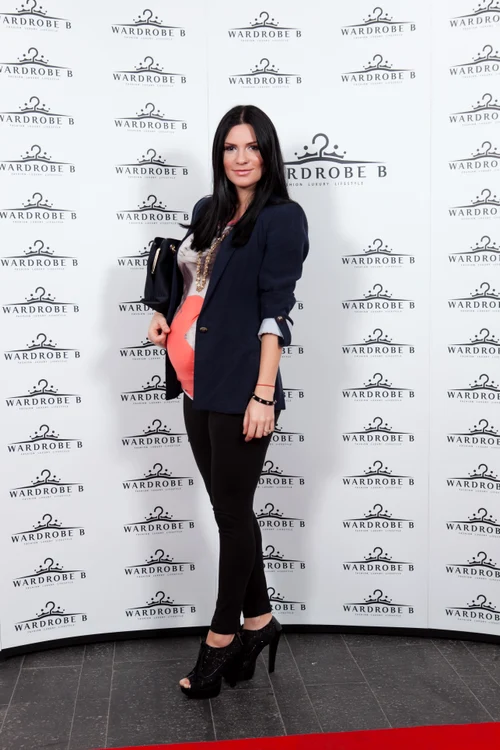 Ellie White, ţinută impecabilă la un eveniment monden