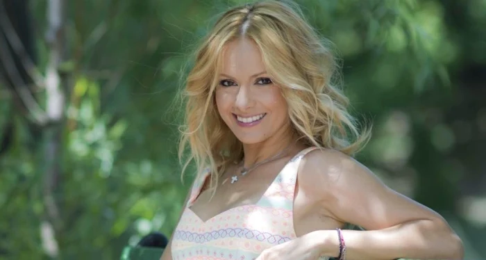 
    Simona Gherghe și Dan Negru în 2005 (stânga) și 2015 (dreapta)Foto: Arhiva personală  