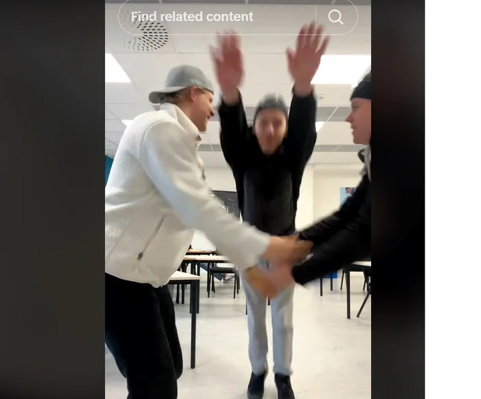 Provocarea se răspândește rapid, iar zeci de copii au ajuns la spital FOTO: captura Tiktok