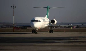 Unele zboruri au întârzieri de peste trei ore.