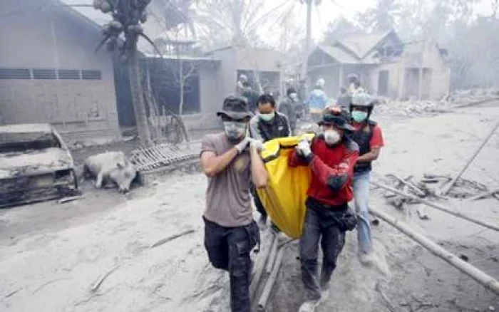 "Cea mai puternică" erupţie a celui mai activ vulcan din Indonezia